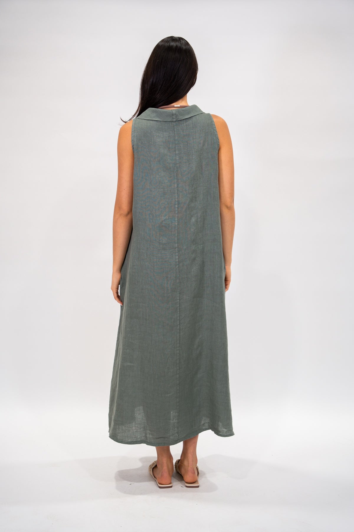 Vestido Dubai lino verde olivo espalda
