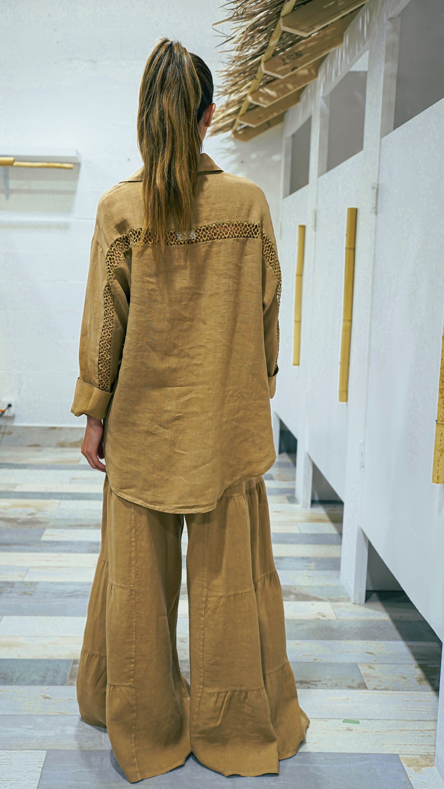 Pontevedra Blusa lino con crochet detras