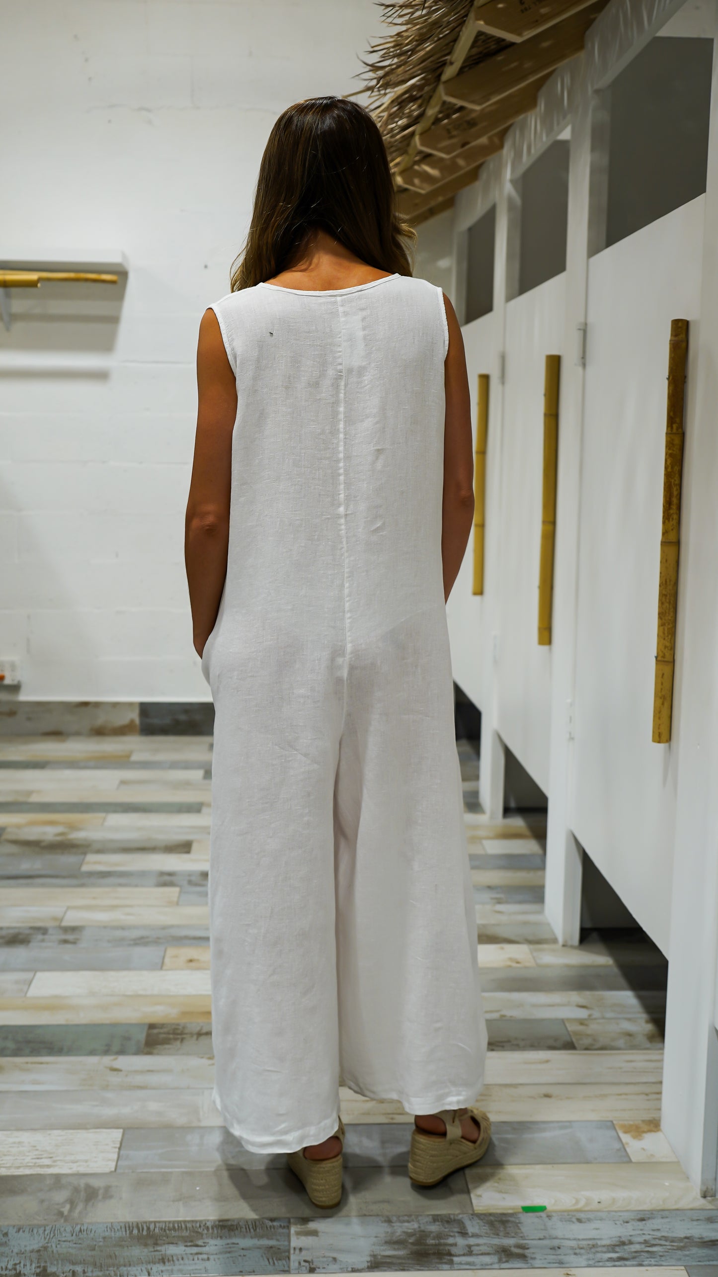 Stylish Sleeveless Button Jumpsuit.