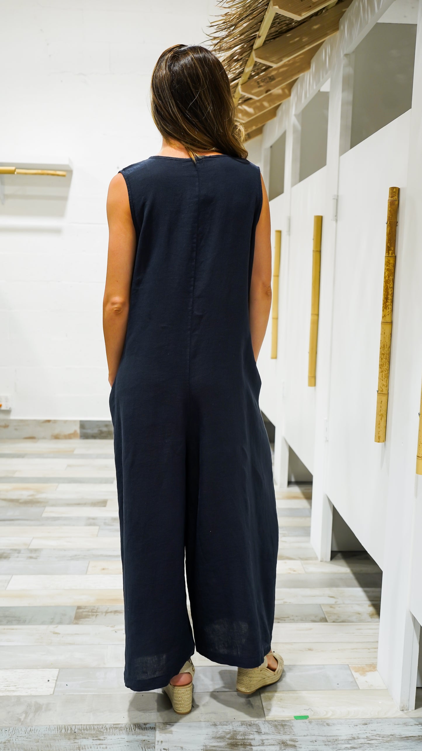 Stylish Sleeveless Button Jumpsuit.