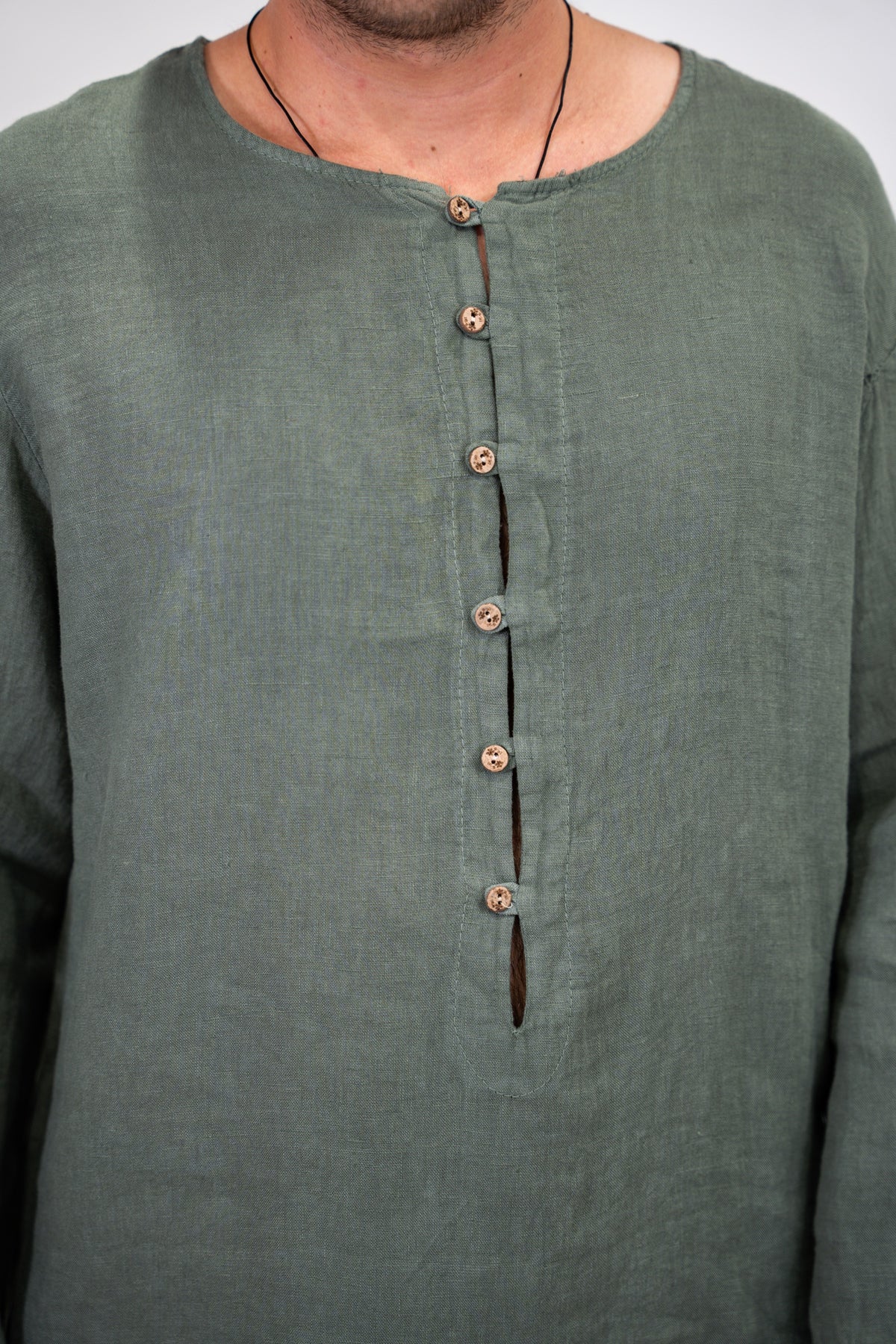 Camisa Hombre Ibiza olivo detalle