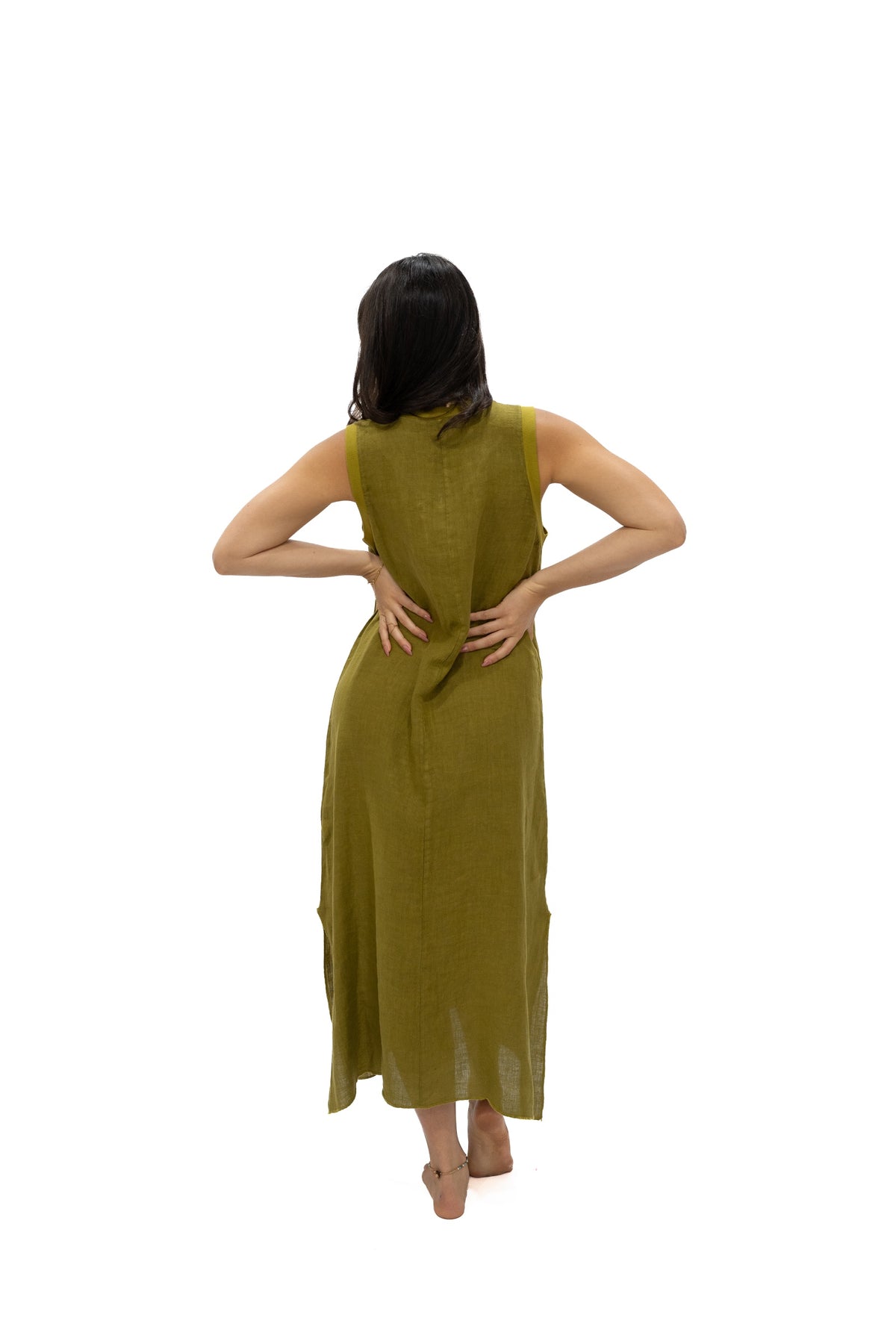 Vestido Madelyn lino laurel espalda